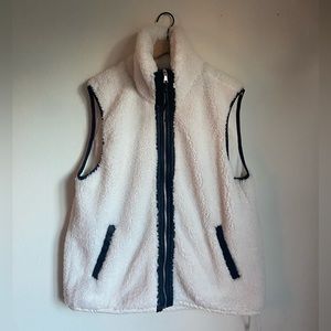 Never been worn Abercrombie & Fitch vest